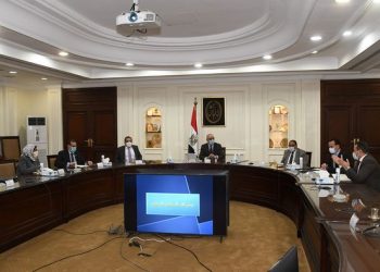 وزير الإسكان يتابع أعمال الرفع المساحى للمرحلة الأولى بمدينة رأس الحكمة الجديدة لبدء تنفيذ مخططها التنموي