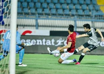 الأهلي يتصدر الدوري بالفوز على سيراميكا بهدفي كهربا وسليمان