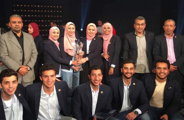 جامعة طنطا تفوز بكأس عباقرة الجامعات المصرية للعام الثاني 1 جامعة طنطا تفوز بكأس عباقرة الجامعات المصرية للعام الثاني