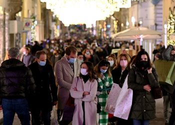 إيطاليا: 348 وفاة وأكثر من 10 آلاف إصابة جديدة بكورونا