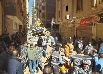 بالصور : انهيار عقار مكون من 4 أدوار بالمحلة