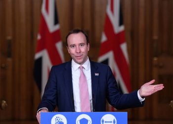 بريطانيا.. ملايين اللقاحات المضادة لكورونا ستصل إلى مراكز التطعيم خلال أيام