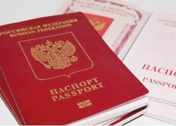 روسيا تصدر جوازات سفر خاصة لمن تلقوا لقاح كورونا