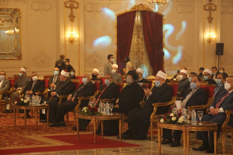 الإفتاء الجماعي ومؤسسات الفتوى في العصر الرقمي أبرز محاور المؤتمر الخامس للأمانة العامة لدور وهيئات الإفتاء في العالم 1 الإفتاء الجماعي ومؤسسات الفتوى في العصر الرقمي أبرز محاور المؤتمر الخامس للأمانة العامة لدور وهيئات الإفتاء في العالم