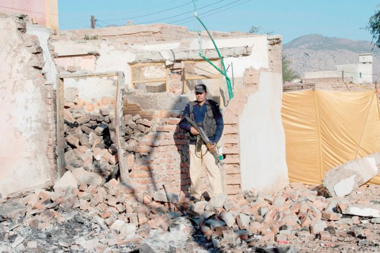 حكومة إقليمية في باكستان ستدفع كلفة إعادة بناء معبد هندوسي هدمه مسلمون 1 حكومة إقليمية في باكستان ستدفع كلفة إعادة بناء معبد هندوسي هدمه مسلمون