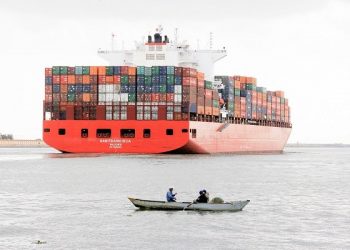 الفريق أسامة ربيع: عبور 18829سفينة خلال عام 2020 بقناة السويس