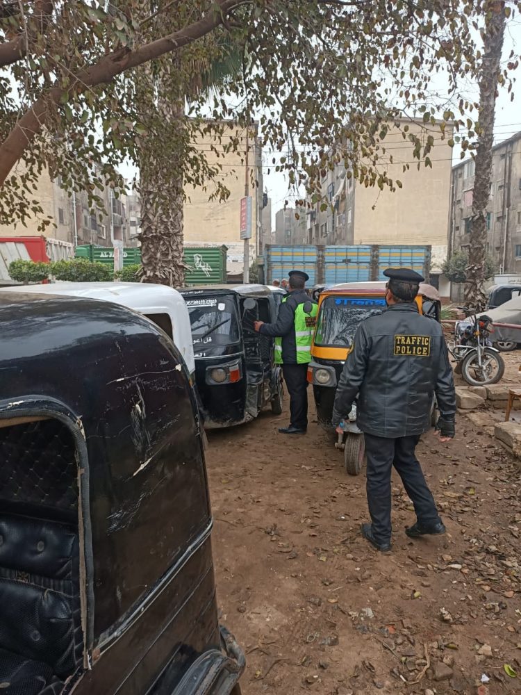 حملة مرورية مكبرة بكفر الزيات بالغربية لضبط مركبات التوك توك المخالفة 1 حملة مرورية مكبرة بكفر الزيات بالغربية لضبط مركبات التوك توك المخالفة
