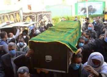 جثمان عبلة الكحلاوى ينتقل لمثواه الأخير وسط مئات من المودعين