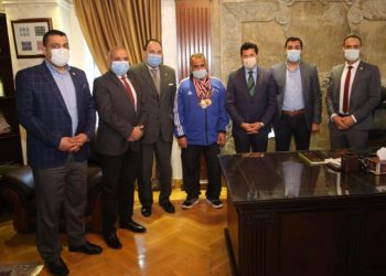 وزير الرياضة يدعم عصام الحديدي بطل ألعاب القوي لذوي القدرات الخاصة