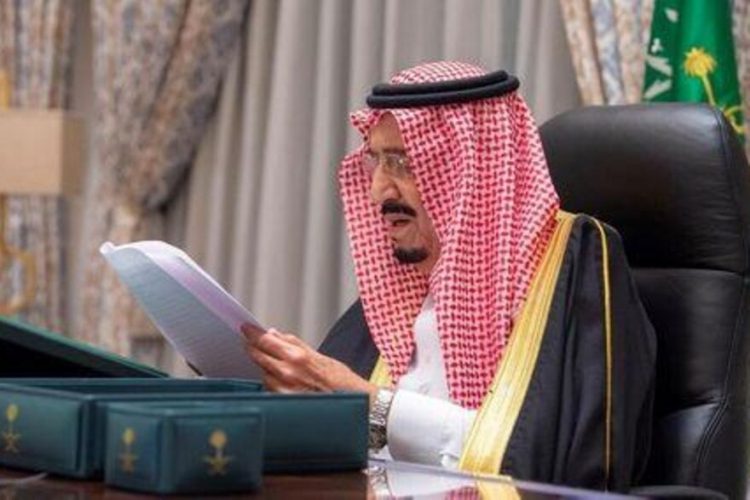 وكالة الأنباء السعودية: الملك سلمان يتلقى الجرعة الأولى من لقاح كورونا