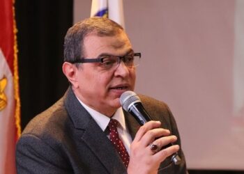 القوى العاملة : التفتيش على 335 منشأة واستخراج 83 شهادة قياس مستوي مهارة بمطروح