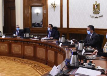 رئيس الوزراء يتابع المشروعات التى يتم تنفيذها بمحافظة الإسكندرية