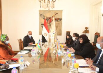 وزيرة الثقافة تستقبل نظيرتها السودانية الجنوبية لبحث سبل تعزيز التبادل الثقافى والفنى بين البلدين