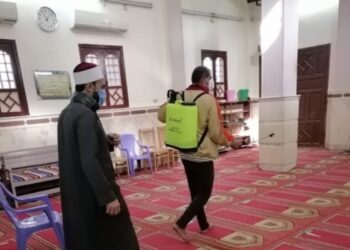 الأوقاف تواصل حملتها لنظافة وتعقيم المساجد في جميع المديريات