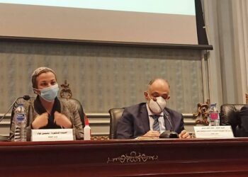 وزيرة البيئة تستعرض تقريراً حول جهود وزارة البيئة لدعم المشروعات الصغيرة والمتوسطة