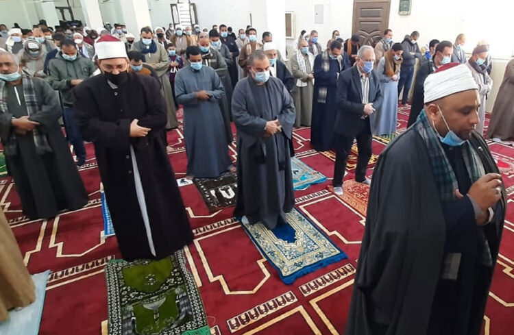 افتتاح 7 مساجد في الفيوم بعد إعادة تجديدها وفرشها| صور