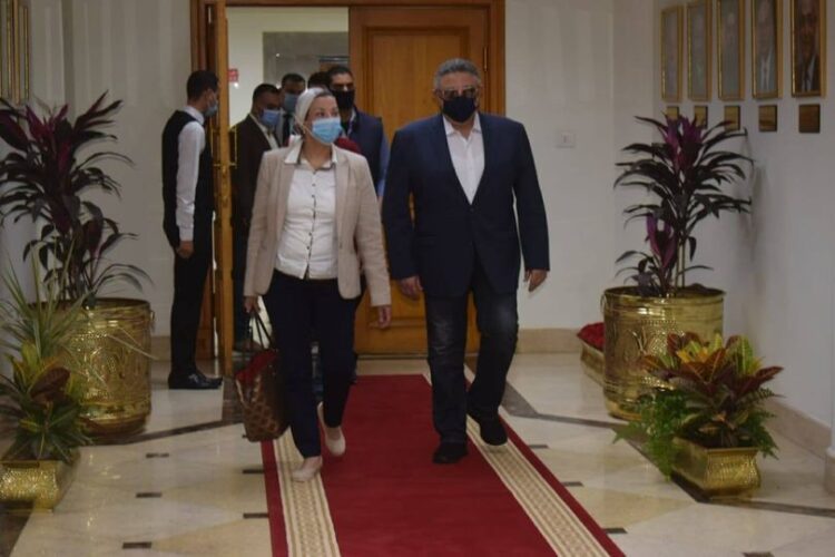 وزيرة البيئة تعقد اجتماعا موسعا ومحافظ البحر الاحمر لمتابعة خطة الإدارة البيئية بالمحافظة 1 وزيرة البيئة تعقد اجتماعا موسعا ومحافظ البحر الاحمر لمتابعة خطة الإدارة البيئية بالمحافظة