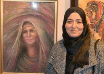 الفنانة التشكيلية ايمان خليل: اهتم بعمق التعبير والمعنى.. والمرأة اولى اهتماماتى