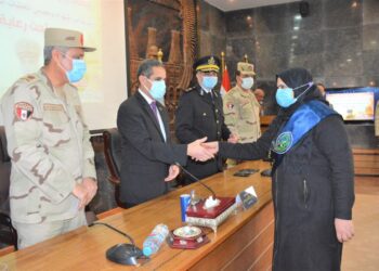 محافظ الغربية يكرم شهداء الجيش والشرطة احتفالاً بيوم الشهيد