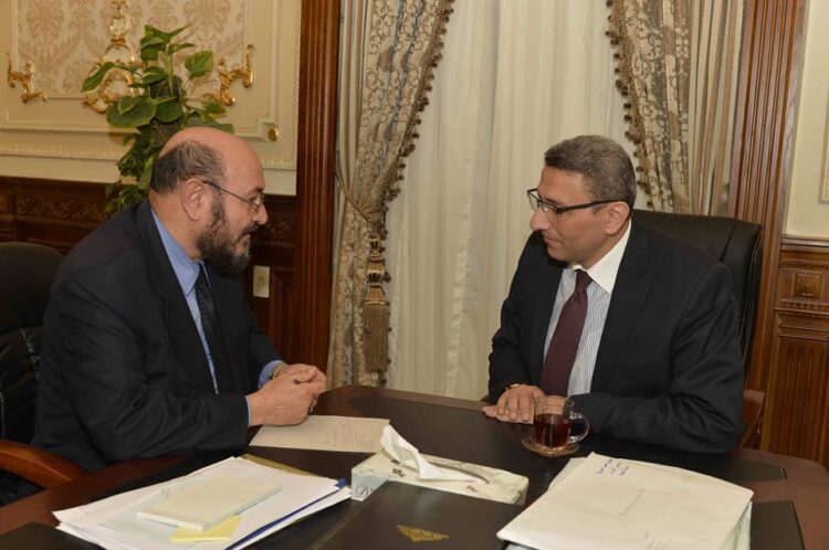 رئيس التحرير يكتب من دفتر الذكريات : إن من الحياه لمواعظ بليغه لمن ينتبه  .