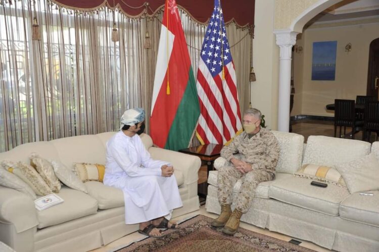 ‏ قائد القيادة الوسطى الأمريكية: سلطنة عُمان شريك استراتيجي مهم لتعزيز الأمن في المنطقة