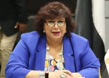 وزيرة الثقافة: مسرح المواجهة والتجوال يهدف إلي نشر التنوير في ربوع مصر