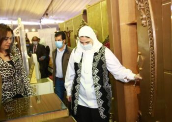 وزيرة التضامن ومحافظا أسيوط ودمياط يفتتحون معرض ” ديارنا الأثاث الدمياطي” بمحافظة أسيوط