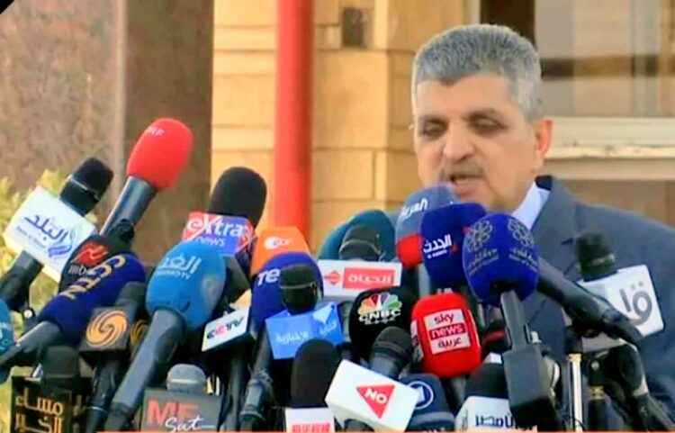 تطورات حادث سفينة الحاويات العملاقه البنمية «EVER GIVEN» الجانحة بالمجري الملاحي بقناة السويس 1 تطورات حادث سفينة الحاويات العملاقه البنمية «EVER GIVEN» الجانحة بالمجري الملاحي بقناة السويس
