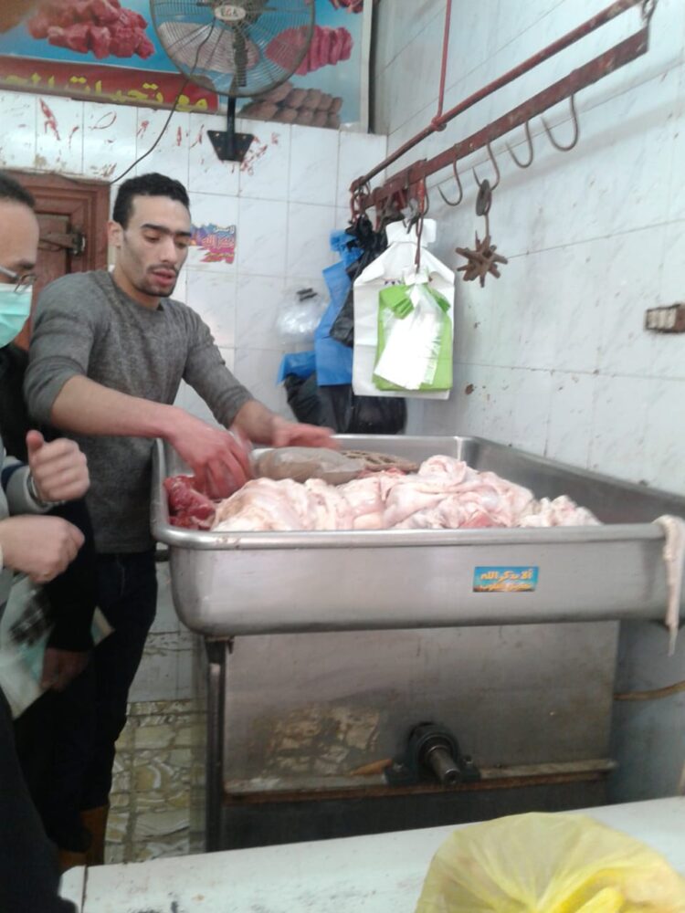 ضبط لحوم غير صالحة للاستهلاك الآدمي في حملة تموينية على الأسواق بطنطا 1 ضبط لحوم غير صالحة للاستهلاك الآدمي في حملة تموينية على الأسواق بطنطا