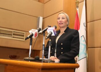 وزيرة البيئة : العمل على مختلف الملفات البيئية والمبادرات يتم من خلال إشراك الشباب