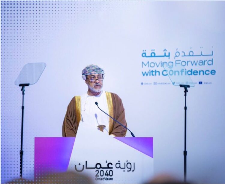 وزير عُماني : السلطان هيثم بن طارق يحرص على مساهمة القطاع الخاص الفاعلة في التنمية الإقتصادية 1 وزير عُماني : السلطان هيثم بن طارق يحرص على مساهمة القطاع الخاص الفاعلة في التنمية الإقتصادية