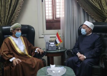 مفتي الجمهورية يستقبل سفير سلطنة عُمان لبحث تعزيز التعاون الإفتائي بين دار الإفتاء وعُمان