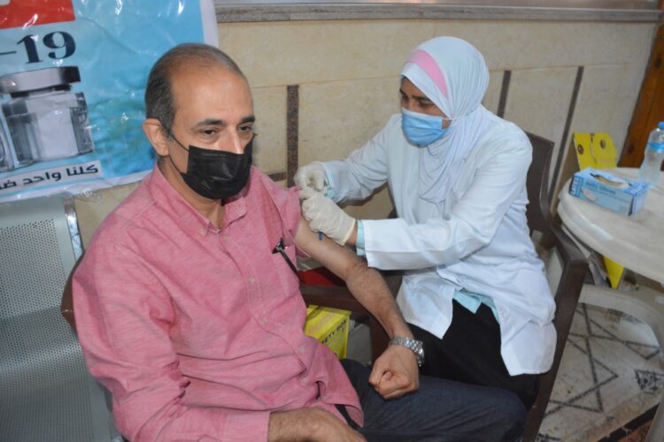 تطعيم ٨٠٠ من قضاة طنطا وأهالي قرى الجابرية والعبايدة والقيراطية بمركز المحلة الكبرى بلقاح كورونا المستجد ضمن مبادرة "اللقاح أمان" 1 تطعيم ٨٠٠ من قضاة طنطا وأهالي قرى الجابرية والعبايدة والقيراطية بمركز المحلة الكبرى بلقاح كورونا المستجد ضمن مبادرة “اللقاح أمان”