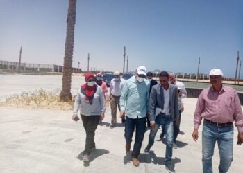 مسئولو”الإسكان” يتفقدون الممشى الشاطئي وجامعة العلمين الدولية بمدينة العلمين الجديدة
