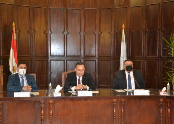 جامعة الإسكندرية تناقش التحول الرقمى مع وفد الأعلى للجامعات
