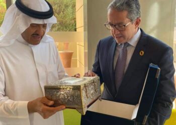 وزير السياحة والآثار المصري يلتقي بالأمير سلطان بن سلمان بن آل سعود .. ويعقد لقاءات ثنائية مع وزراء السياحة العرب