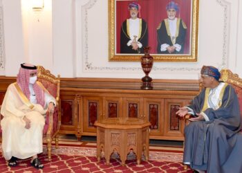 رسالة خطية لسلطان عُمان من خادم الحرمين الشريفين حول العلاقات الثنائية