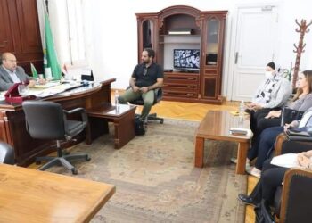 الجيزة تبدأ اول ايام التدريب مع متدربي البرنامج الرئاسي للتنفيذيين EPLP، بلقاء نائب المحافظ للمراكز والمدن وزيارة المساكن البديلة لعزبة حرب