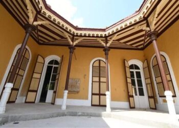 الفريق اسامة ربيع يتابع المراحل النهائية بمشروع متحف القناة