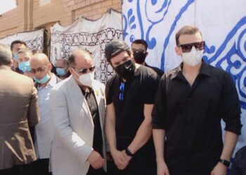 بالصور ..  ألاف المصريين فى جنازة  الفنان سمير غانم