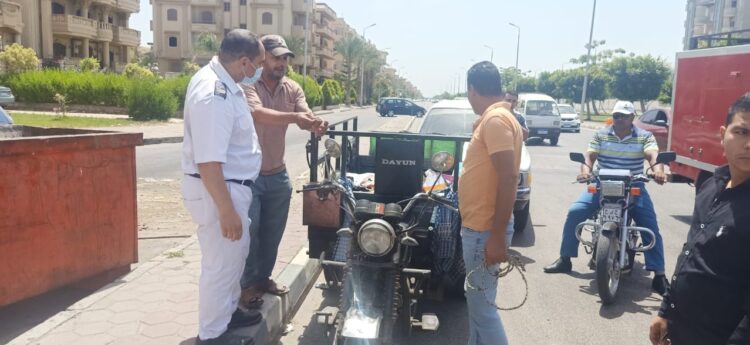 جهاز “دمياط الجديدة” ينفذ حملة على مركبات “التوك توك”بالمدينة بالتعاون مع الشرطة