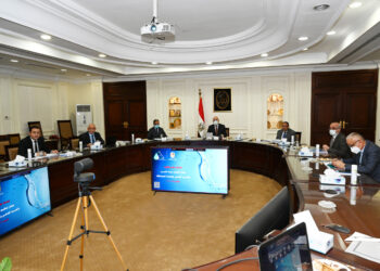 خلال ترأسه اجتماع مجلس إدارة جهاز تنظيم مياه الشرب والصرف الصحى وحماية المستهلك:  وزير الإسكان يؤكد ضرورة رفع وعى المواطنين بأهمية ترشيد استهلاك المياه.. والاستغلال الأمثل لهذا المورد الهام وتعظيم الاستفادة من كل قطرة مياه