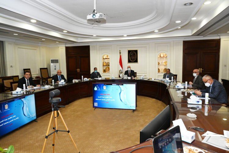 خلال ترأسه اجتماع مجلس إدارة جهاز تنظيم مياه الشرب والصرف الصحى وحماية المستهلك: وزير الإسكان يؤكد ضرورة رفع وعى المواطنين بأهمية ترشيد استهلاك المياه.. والاستغلال الأمثل لهذا المورد الهام وتعظيم الاستفادة من كل قطرة مياه 1 خلال ترأسه اجتماع مجلس إدارة جهاز تنظيم مياه الشرب والصرف الصحى وحماية المستهلك: وزير الإسكان يؤكد ضرورة رفع وعى المواطنين بأهمية ترشيد استهلاك المياه.. والاستغلال الأمثل لهذا المورد الهام وتعظيم الاستفادة من كل قطرة مياه