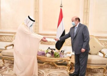 الرئيس اليمني يتسلم رسالة من أمير دولة الكويت
