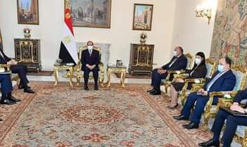 فرنسا تؤكد على أهمية العلاقات الإستراتيجية مع مصر وأن مصر تمثل لفرنسا الدولة الأولى بالرعاية علي مستوي العالم فيما يتعلق ببرامج التمويل وضخ الإستثمارات والتعاون المشترك في كافة المجالات 1 فرنسا تؤكد على أهمية العلاقات الإستراتيجية مع مصر وأن مصر تمثل لفرنسا الدولة الأولى بالرعاية علي مستوي العالم فيما يتعلق ببرامج التمويل وضخ الإستثمارات والتعاون المشترك في كافة المجالات