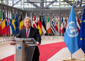 الأمين العام للأمم المتحدة يحث البرلمان الأوروبي على دعم توفير لقاحات كوفيد للجميع