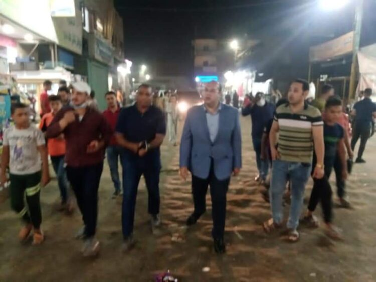 جولة ميدانية ليلية لنائب محافظ الجيزة ببرطس بمركز أوسيم 1 جولة ميدانية ليلية لنائب محافظ الجيزة ببرطس بمركز أوسيم