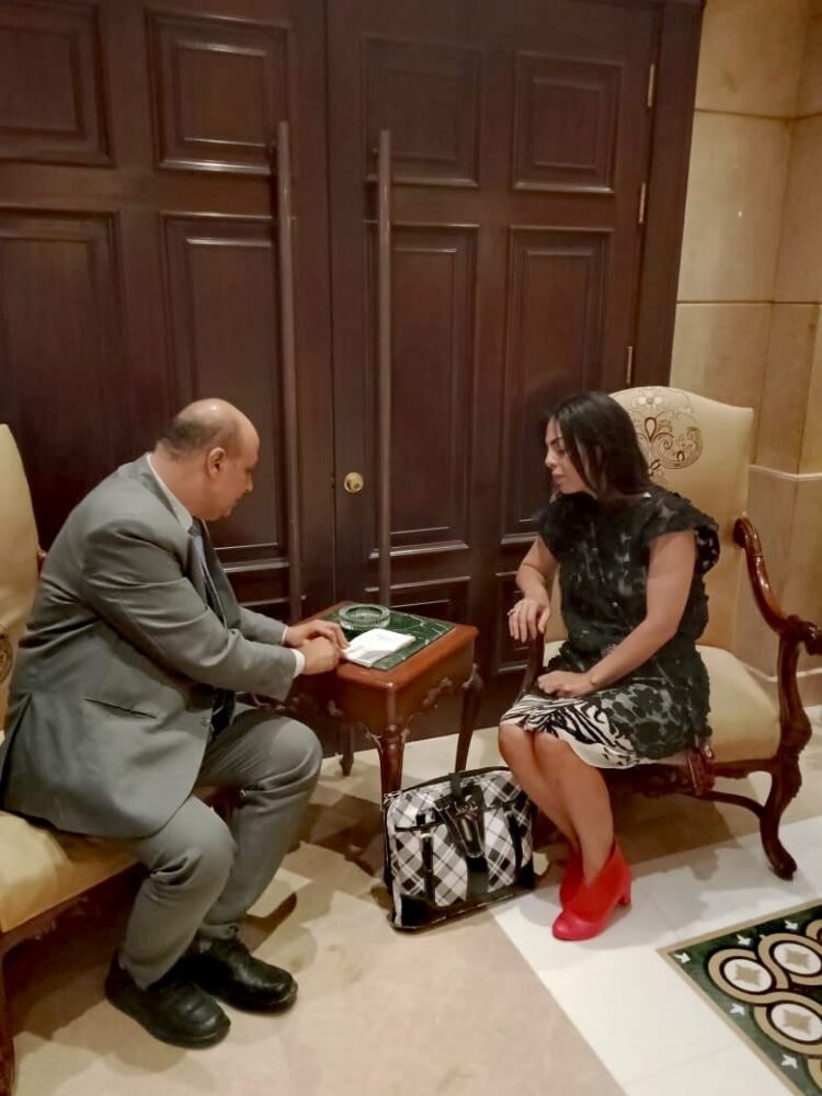 رئيس شبكة إعلام المرأة العربية يلتقى مع الكاتبة جيهان طلعت الزهيري رئيسة لجنة الإشراف على كتاب نجاحات نسائية عربية فى زمن كورونا 1 رئيس شبكة إعلام المرأة العربية يلتقى مع الكاتبة جيهان طلعت الزهيري رئيسة لجنة الإشراف على كتاب نجاحات نسائية عربية فى زمن كورونا