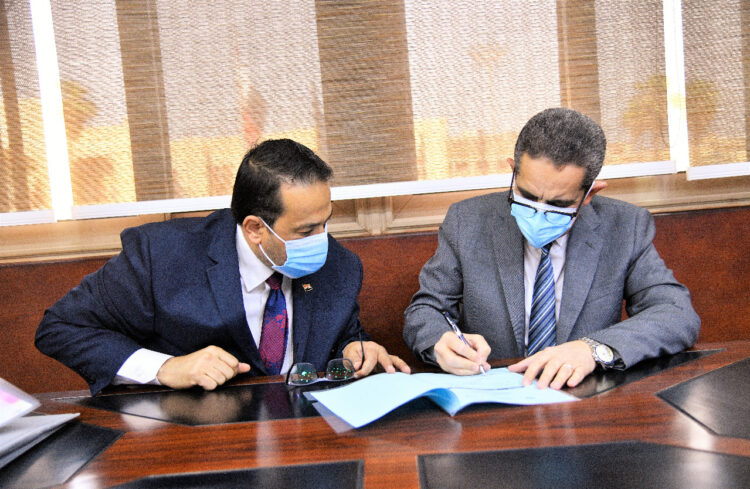 محافظ الغربية يعتمد نتيجة الشهادة الإعدادية بنسبة نجاح ٧٧.٩ %