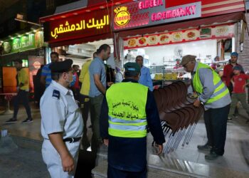 جهاز مدينة دمياط الجديدة يشن حملة ليلية لإزالة الإشغالات والقضاء على ظاهرة الباعة الجائلين